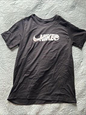 Nike Black T-Shirt with White Swoosh Logo Boys XL